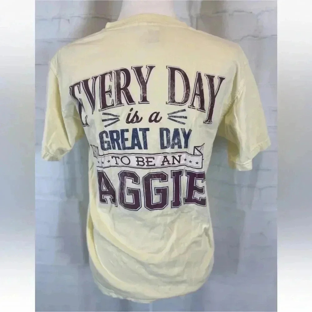 Texas AGGIES University A&M Yellow Pocket T Shirt Top Woman’s Size S Sporty